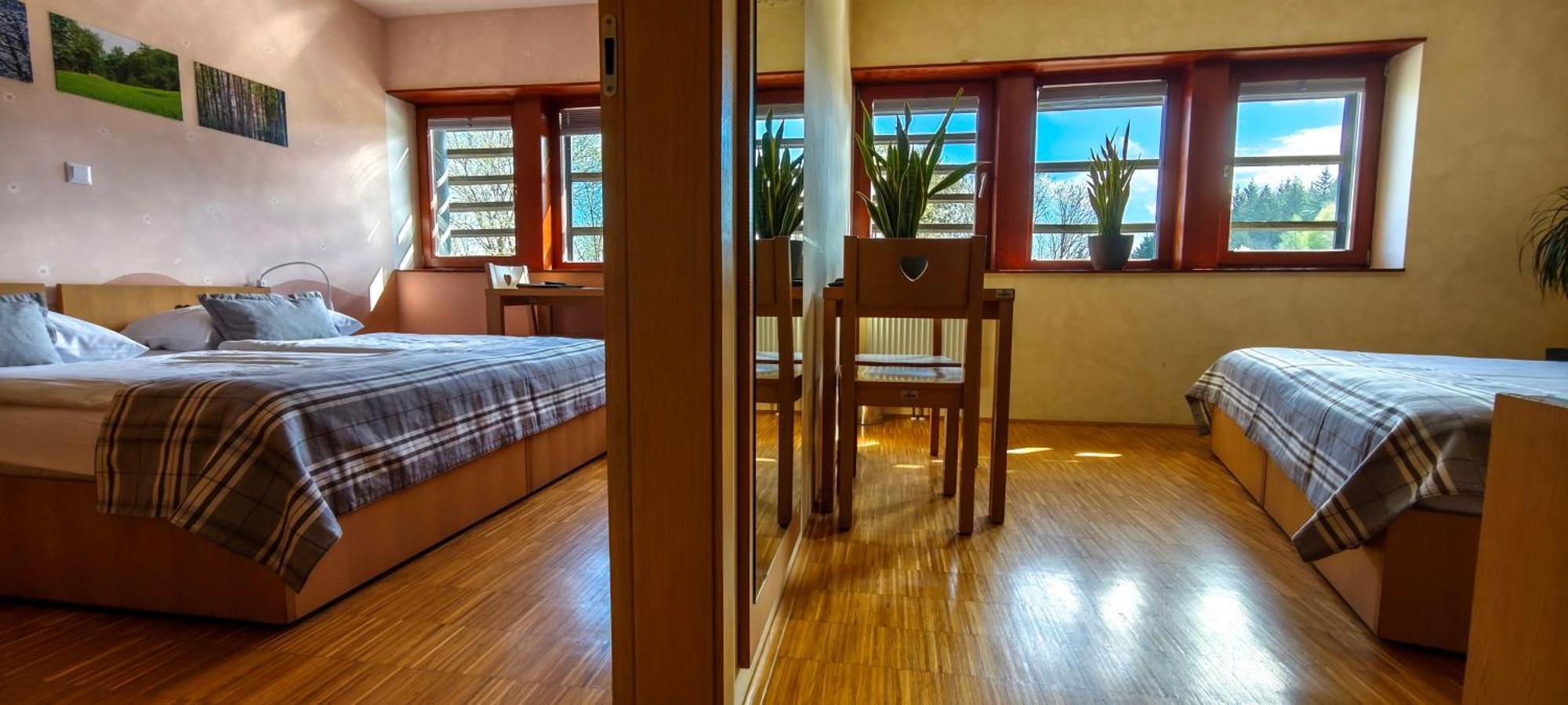 Hotel Celjska Koca Целе Экстерьер фото